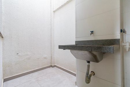 Apartamento à venda com 32m², 2 quartos e 1 vaga Apartamento à venda com 32m², 2 quartos e 1 vagaÁrea de Serviço