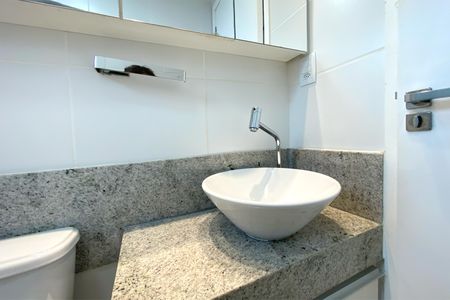 Apartamento para alugar com 70m², 2 quartos e 2 vagasBanheiro da Suíte