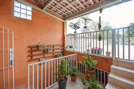 Casa para alugar com 162m², 3 quartos e 2 vagas