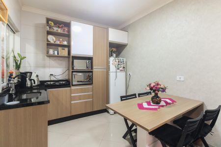 Casa de condomínio à venda com 55m², 2 quartos e 1 vagaCozinha 