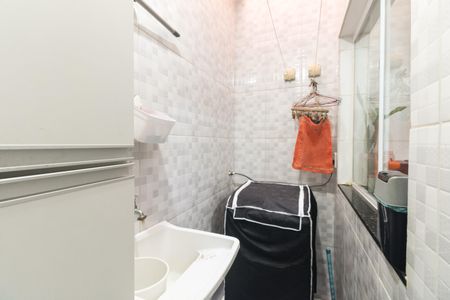 Casa de condomínio à venda com 55m², 2 quartos e 1 vagaÁrea de Serviço 