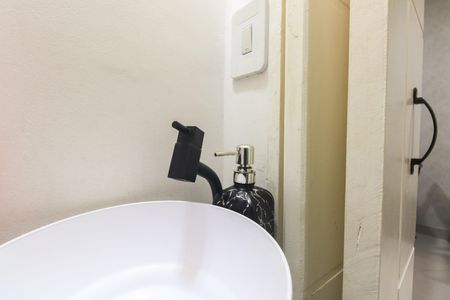 Casa de condomínio à venda com 55m², 2 quartos e 1 vagaLavabo 