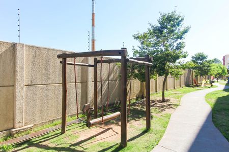 Apartamento à venda com 42m², 2 quartos e 1 vaga Apartamento à venda com 42m², 2 quartos e 1 vagaÁrea comum - Playground