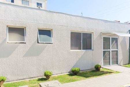 Apartamento à venda com 42m², 2 quartos e 1 vaga Apartamento à venda com 42m², 2 quartos e 1 vagaÁrea comum - Salão de festas