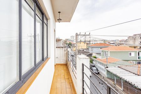 Casa para alugar com 160m², 3 quartos e sem vagaVaranda