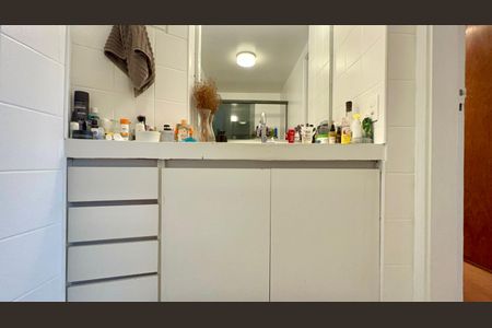 Apartamento à venda com 91m², 2 quartos e 2 vagasBanheiro da Suíte
