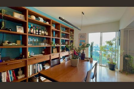 Sala de apartamento à venda com 2 quartos, 91m² em Pinheiros, São Paulo