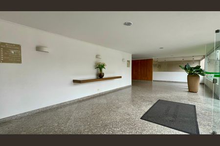 Apartamento à venda com 91m², 2 quartos e 2 vagasHall de entrada