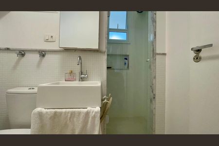 Apartamento à venda com 91m², 2 quartos e 2 vagasBanheiro