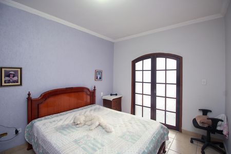 Casa à venda com 305m², 4 quartos e 7 vagasSuíte 1