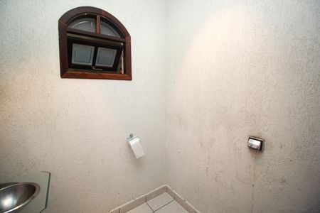 Casa à venda com 305m², 4 quartos e 7 vagasLavabo