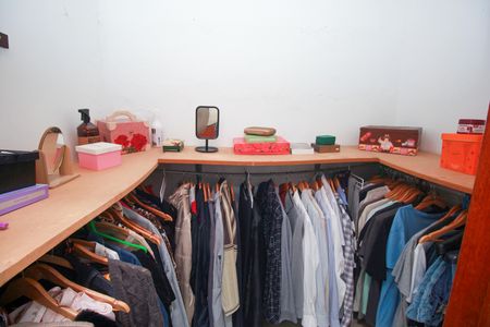 Casa à venda com 305m², 4 quartos e 7 vagasCloset da suíte 1