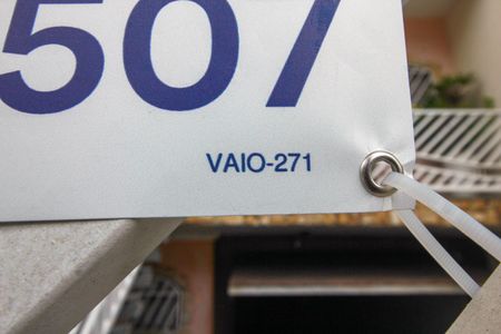 Casa à venda com 305m², 4 quartos e 7 vagasPlaca instalada em 01/05/2026 com o código VAIO-271