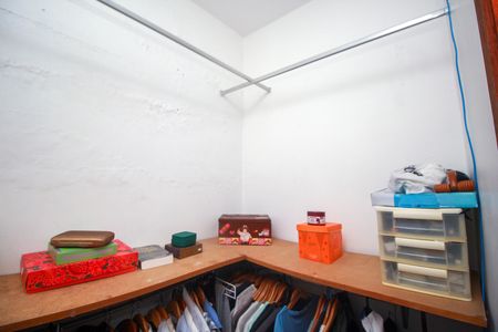 Casa à venda com 305m², 4 quartos e 7 vagasCloset da suíte 1