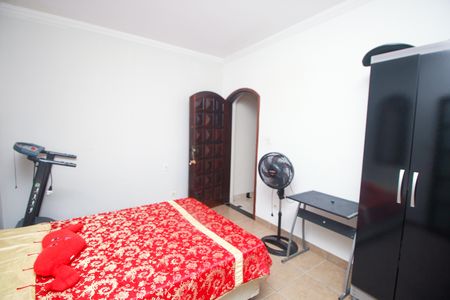 Casa à venda com 305m², 4 quartos e 7 vagasQuarto