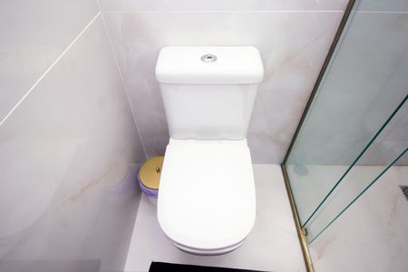Casa à venda com 305m², 4 quartos e 7 vagasBanheiro da Suíte 2