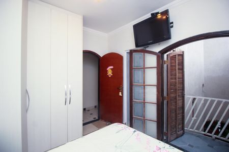 Casa à venda com 305m², 4 quartos e 7 vagasSuíte 2