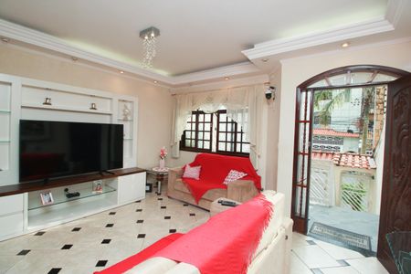 Casa à venda com 305m², 4 quartos e 7 vagasSala