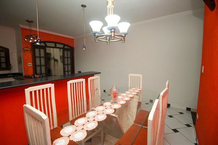 Casa à venda com 305m², 4 quartos e 7 vagasSala de Jantar