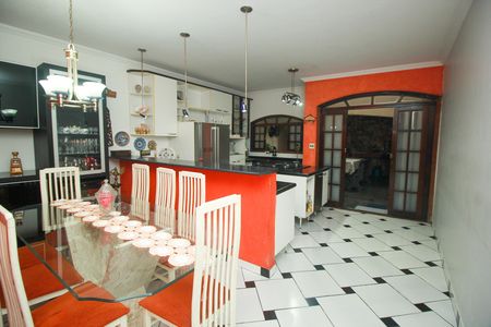 Casa à venda com 305m², 4 quartos e 7 vagasSala de Jantar