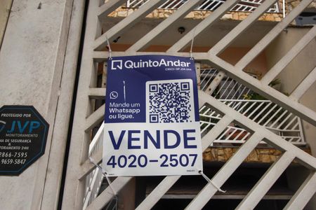 Casa à venda com 305m², 4 quartos e 7 vagasPlaca instalada em 01/05/2026 com o código VAIO-271