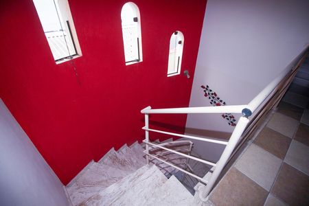 Casa à venda com 305m², 4 quartos e 7 vagasEscada