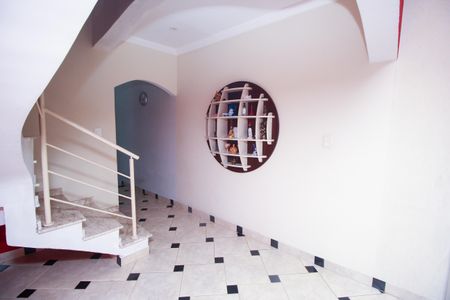 Casa à venda com 305m², 4 quartos e 7 vagasSala