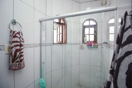 Casa à venda com 305m², 4 quartos e 7 vagasBanheiro da Suíte 1