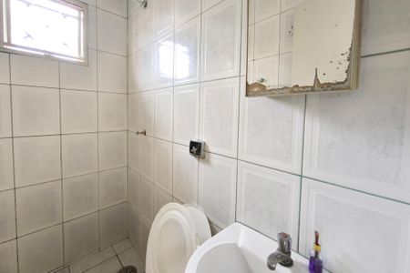 Banheiro de casa para alugar com 1 quarto, 40m² em Conjunto Habitacional Parque Itajai, Campinas