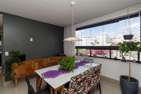 Apartamento à venda com 82m², 3 quartos e 2 vagas Apartamento à venda com 82m², 3 quartos e 2 vagasSala