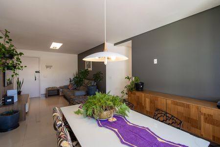 Apartamento à venda com 82m², 3 quartos e 2 vagas Apartamento à venda com 82m², 3 quartos e 2 vagasSala
