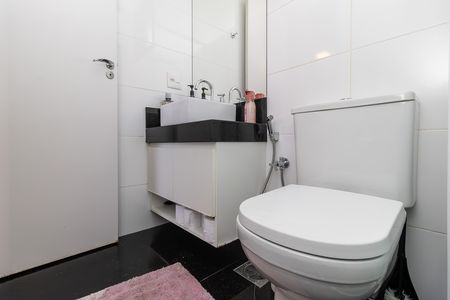 Apartamento à venda com 82m², 3 quartos e 2 vagas Apartamento à venda com 82m², 3 quartos e 2 vagasBanheiro Social