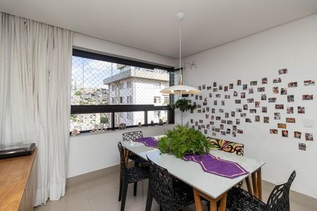 Apartamento à venda com 82m², 3 quartos e 2 vagas Apartamento à venda com 82m², 3 quartos e 2 vagasSala