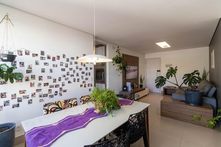 Apartamento à venda com 82m², 3 quartos e 2 vagas Apartamento à venda com 82m², 3 quartos e 2 vagasSala