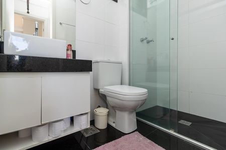 Apartamento à venda com 82m², 3 quartos e 2 vagas Apartamento à venda com 82m², 3 quartos e 2 vagasBanheiro Social