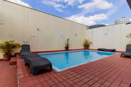 Studio para alugar com 35m², 1 quarto e 1 vaga Studio para alugar com 35m², 1 quarto e 1 vagaPiscina