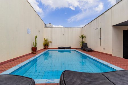 Studio para alugar com 35m², 1 quarto e 1 vaga Studio para alugar com 35m², 1 quarto e 1 vagaPiscina