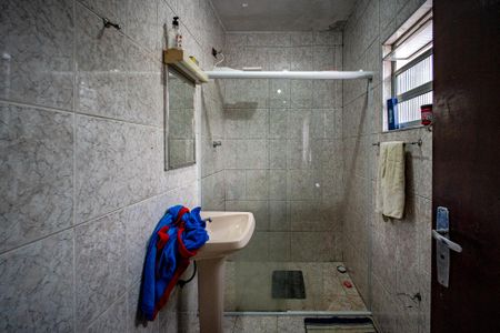 Casa à venda com 480m², 4 quartos e 4 vagas Casa à venda com 480m², 4 quartos e 4 vagasBanheiro Suíte