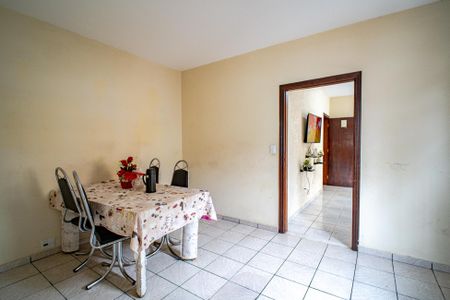 Casa à venda com 480m², 4 quartos e 4 vagas Casa à venda com 480m², 4 quartos e 4 vagasSala de Jantar