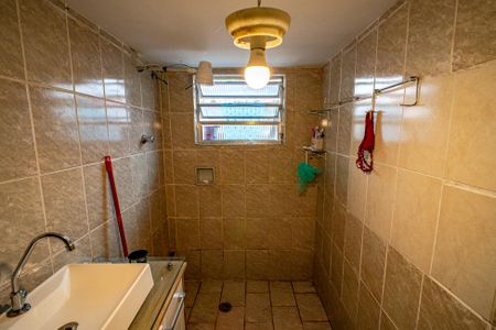 Casa à venda com 480m², 4 quartos e 4 vagas Casa à venda com 480m², 4 quartos e 4 vagasBanheiro 2