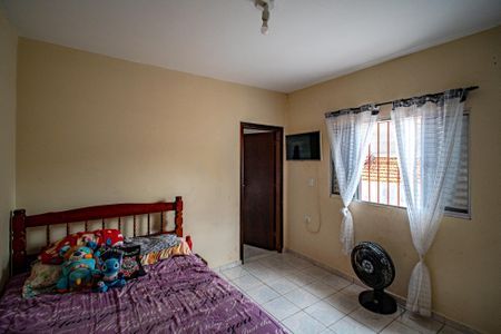Casa à venda com 480m², 4 quartos e 4 vagas Casa à venda com 480m², 4 quartos e 4 vagasSuíte