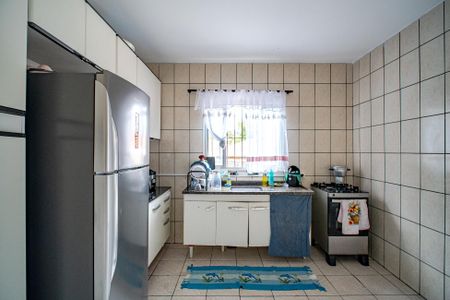 Casa à venda com 480m², 4 quartos e 4 vagas Casa à venda com 480m², 4 quartos e 4 vagasCozinha