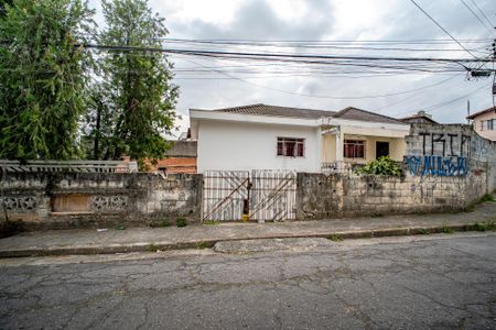 Casa à venda com 480m², 4 quartos e 4 vagas Casa à venda com 480m², 4 quartos e 4 vagasFachada
