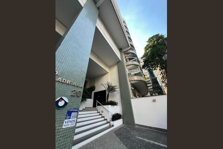 Apartamento à venda com 205m², 4 quartos e 2 vagasPlaca