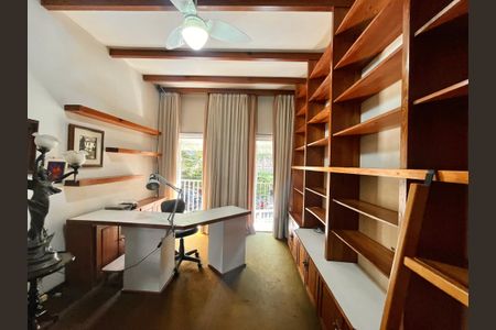 Apartamento à venda com 205m², 4 quartos e 2 vagasQuarto 3
