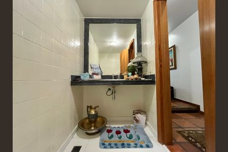 Apartamento à venda com 205m², 4 quartos e 2 vagasLavabo
