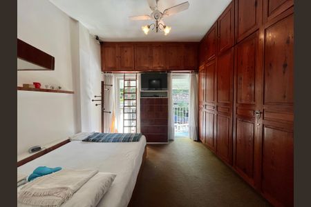 Apartamento à venda com 205m², 4 quartos e 2 vagasSuite