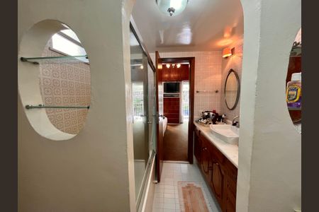 Apartamento à venda com 205m², 4 quartos e 2 vagasSuite