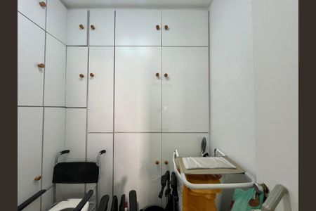 Apartamento à venda com 205m², 4 quartos e 2 vagasQuarto de Serviço 2