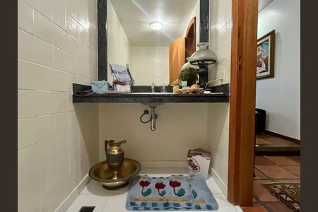 Apartamento à venda com 205m², 4 quartos e 2 vagasLavabo